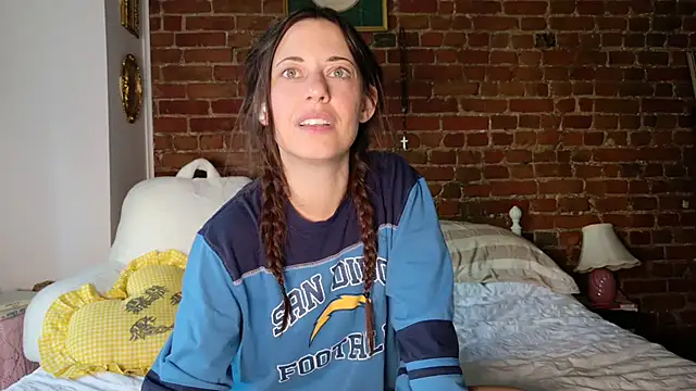 MaeDaybaby online show from September 21, 2025, 11:37 am