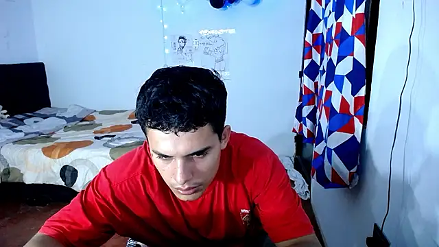 Snapshot of freddy_romas chatting on March 6, 2026, 1:33 am freddy romas online show from March 6, 2026, 1:33 am