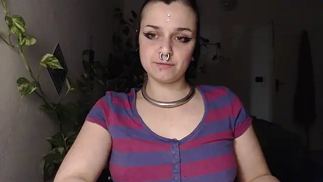 kinkyspirali online show from February 26, 2026, 6:19 pm