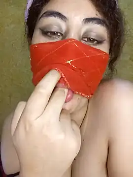 Lalou online show from December 5, 2024, 8:17 pm