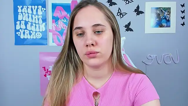 Snapshot of MiaMilas chatting on February 5, 2025, 9:04 am MiaMilas online show from February 5, 2025, 9:04 am