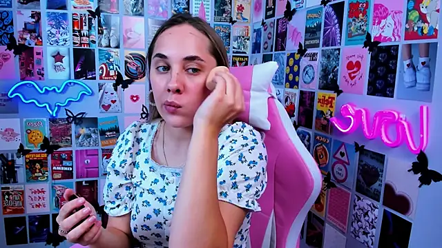 Snapshot of MiaMilas chatting on September 8, 2025, 5:23 pm MiaMilas online show from September 8, 2025, 5:23 pm