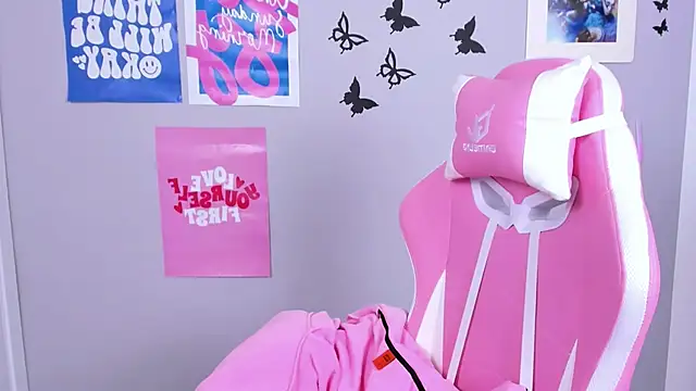 Snapshot of MiaMilas chatting on January 23, 2025, 6:06 am MiaMilas online show from January 23, 2025, 6:06 am