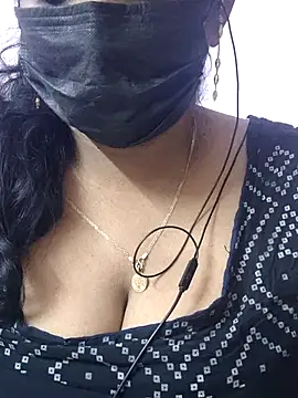 mallu-sumi online show from April 30, 2026, 9:08 pm