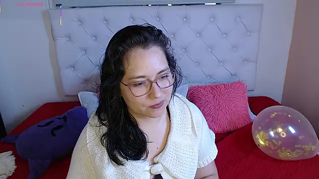 Snapshot of May_Carlier chatting on February 17, 2026, 11:13 pm May Carlier online show from February 17, 2026, 11:13 pm