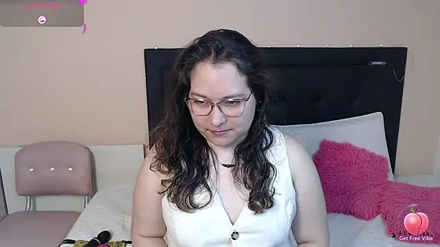 Snapshot of May_Carlier chatting on March 16, 2025, 4:09 am May Carlier online show from March 16, 2025, 4:09 am