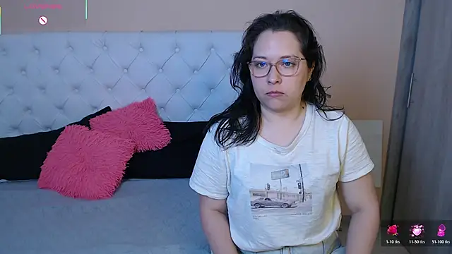 Snapshot of May_Carlier chatting on January 17, 2026, 12:48 am May Carlier online show from January 17, 2026, 12:48 am