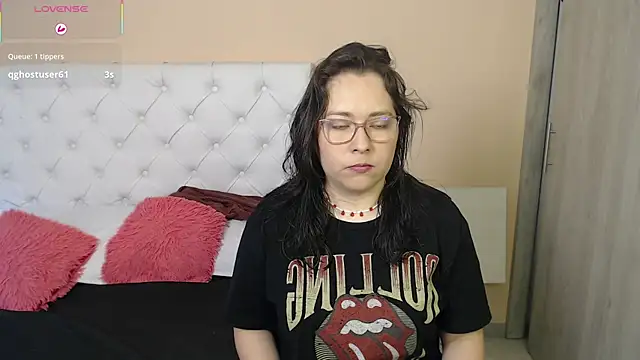 Snapshot of May_Carlier chatting on January 8, 2026, 6:36 pm May Carlier online show from January 8, 2026, 6:36 pm