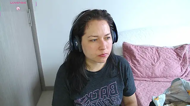 Snapshot of May_Carlier chatting on March 26, 2026, 2:15 pm May Carlier online show from March 26, 2026, 2:15 pm