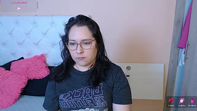 Snapshot of May_Carlier chatting on January 17, 2026, 8:01 pm May Carlier online show from January 17, 2026, 8:01 pm