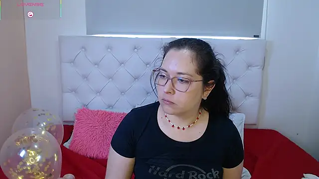 Snapshot of May_Carlier chatting on February 14, 2026, 5:35 pm May Carlier online show from February 14, 2026, 5:35 pm