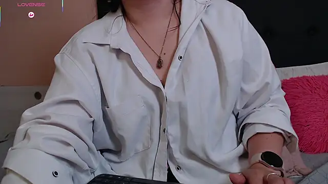 Snapshot of May_Carlier chatting on September 13, 2025, 12:21 am May Carlier online show from September 13, 2025, 12:21 am