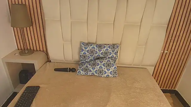 Emily Trujillo online show from October 26, 2025, 10:04 am