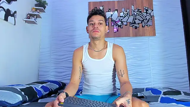 Friendsofeverything  online show from September 17, 2025, 1:57 pm