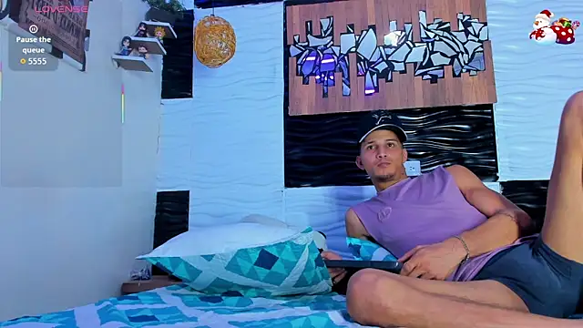 Friendsofeverything  online show from November 13, 2025, 12:58 am