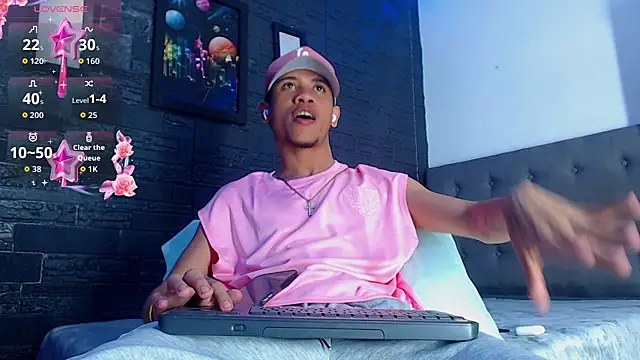 Romancartier 1 online show from October 18, 2025, 10:50 am