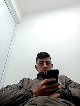 stivevv online show from April 20, 2026, 4:08 pm