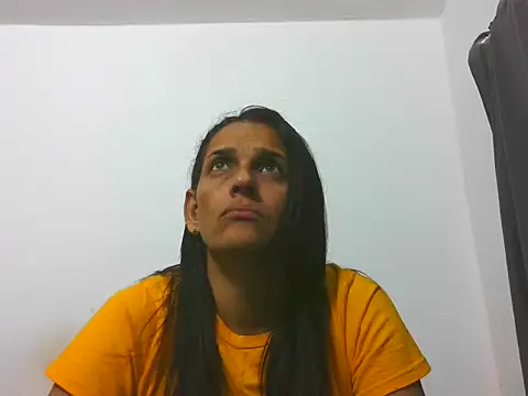 Snapshot of latinbrunettet chatting on April 15, 2026, 2:10 pm latinbrunettet online show from April 15, 2026, 2:10 pm