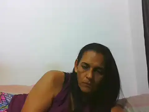 Snapshot of latinbrunettet chatting on December 18, 2024, 6:25 pm latinbrunettet online show from December 18, 2024, 6:25 pm