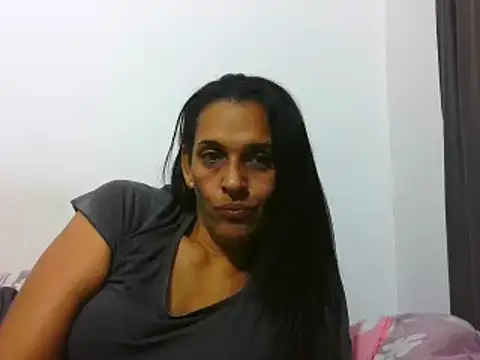 Snapshot of latinbrunettet chatting on March 5, 2025, 2:01 pm latinbrunettet online show from March 5, 2025, 2:01 pm