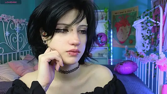 dark vamp  online show from February 20, 2025, 11:43 pm