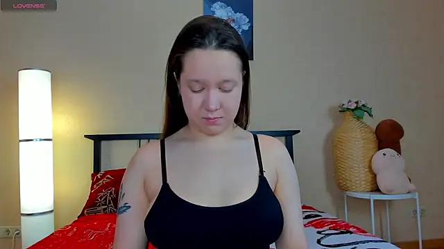 Mira Karter online show from June 10, 2026, 2:35 am