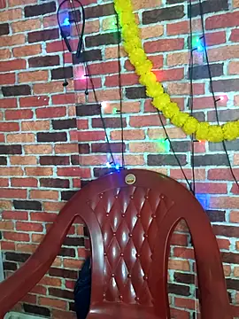 PeaCoooock online show from March 6, 2026, 4:46 pm