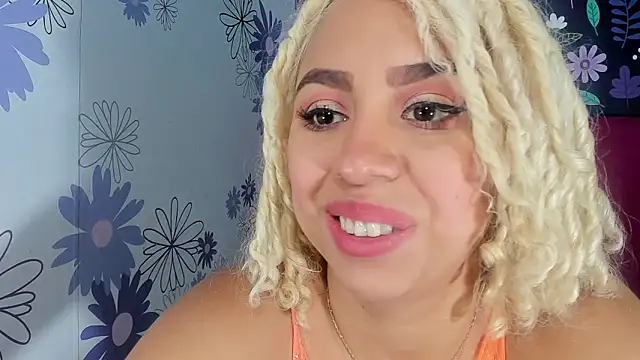 Lucy White   online show from September 20, 2025, 9:20 pm