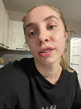 Kitty Katrine online show from June 24, 2026, 5:22 pm