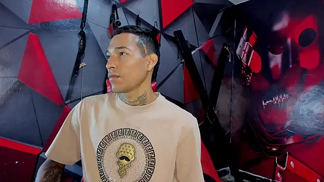 Hana and Zeta online show from December 21, 2025, 12:29 pm