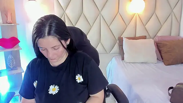 angelswets online show from April 26, 2026, 2:03 pm