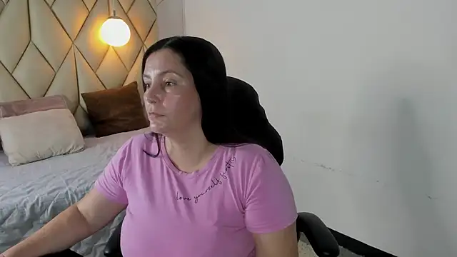 angelswets online show from July 26, 2026, 2:02 pm