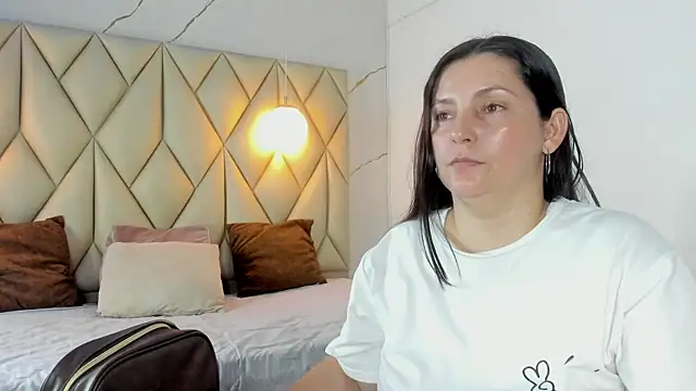 angelswets online show from August 3, 2026, 2:23 pm