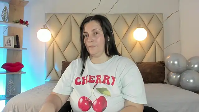 angelswets online show from June 25, 2026, 3:50 pm
