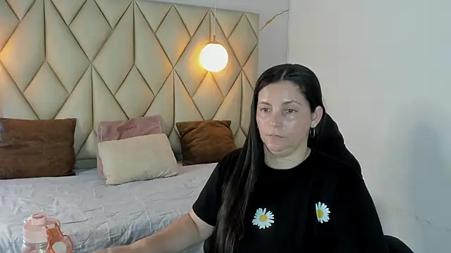 angelswets online show from July 18, 2026, 2:58 pm
