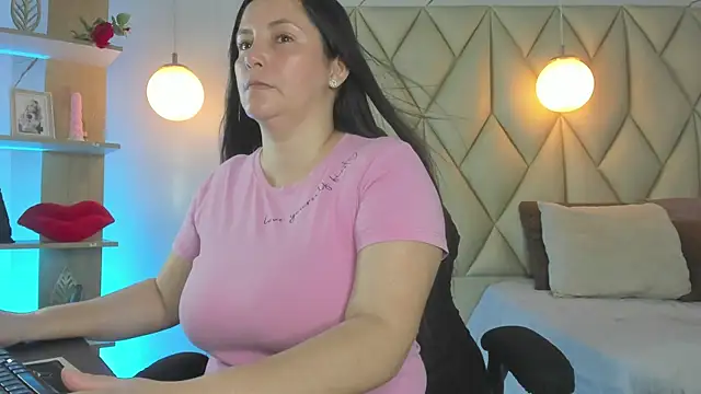 angelswets online show from May 4, 2026, 1:25 pm