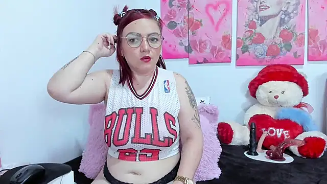 fresahot2024 online show from June 10, 2026, 9:49 pm