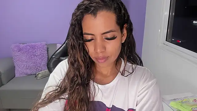 boomsar01 online show from February 1, 2025, 4:35 am