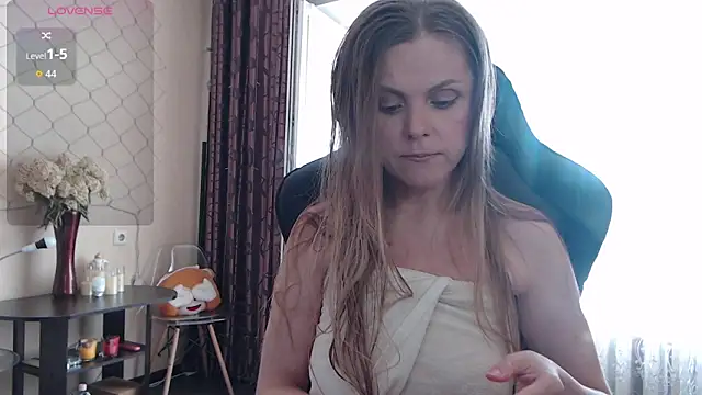JessieOMays online show from June 7, 2026, 11:04 am