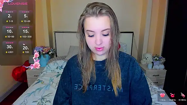 AlexissM online show from October 31, 2025, 3:08 pm