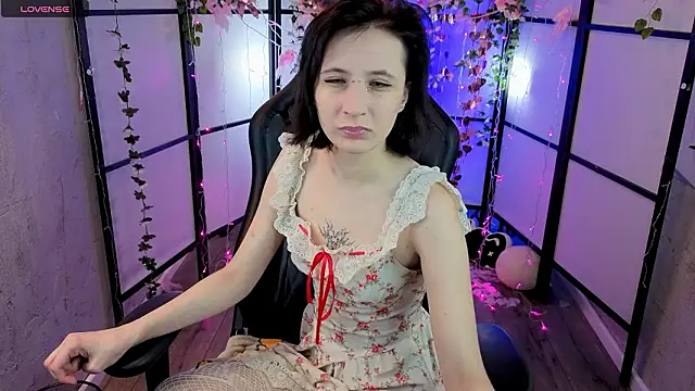 Snapshot of TaylorLunar chatting on March 12, 2026, 1:48 pm TaylorLunar online show from March 12, 2026, 1:48 pm