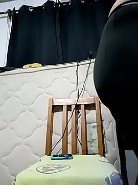 Snapshot of Palanquita4 chatting on April 12, 2026, 1:03 pm Palanquita4 online show from April 12, 2026, 1:03 pm