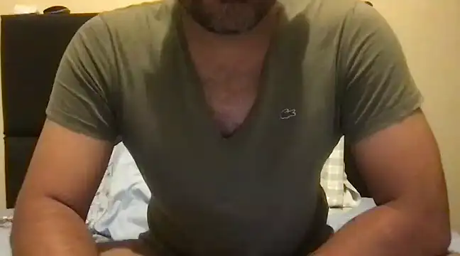 Snapshot of pe_netrad0r chatting on December 28, 2024, 7:00 am pe netrad0r online show from December 28, 2024, 7:00 am