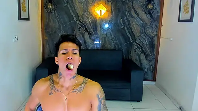 pettergrey1 online show from March 5, 2025, 4:46 pm