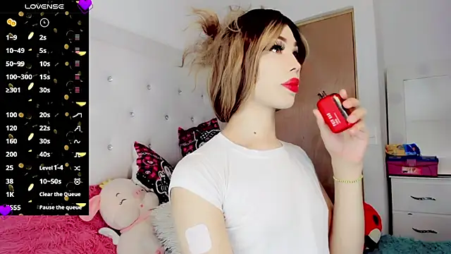 New Doll online show from March 12, 2025, 7:58 pm