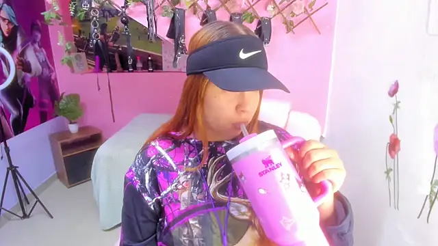 marcellaa303av online show from November 3, 2025, 2:50 am