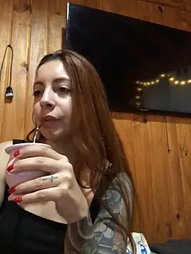 EffyScarlet online show from October 1, 2025, 10:57 pm