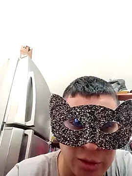 PequeArely online show from December 5, 2024, 5:44 pm