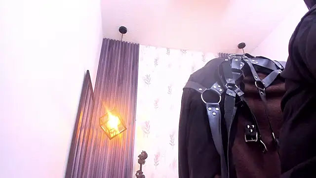 brigittemiller online show from November 25, 2025, 4:18 pm