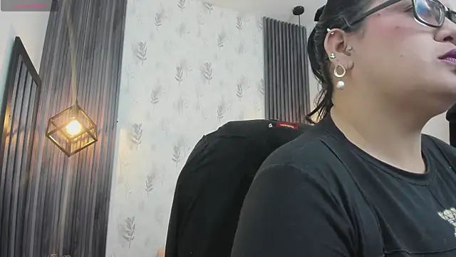 brigittemiller online show from December 5, 2025, 3:43 pm